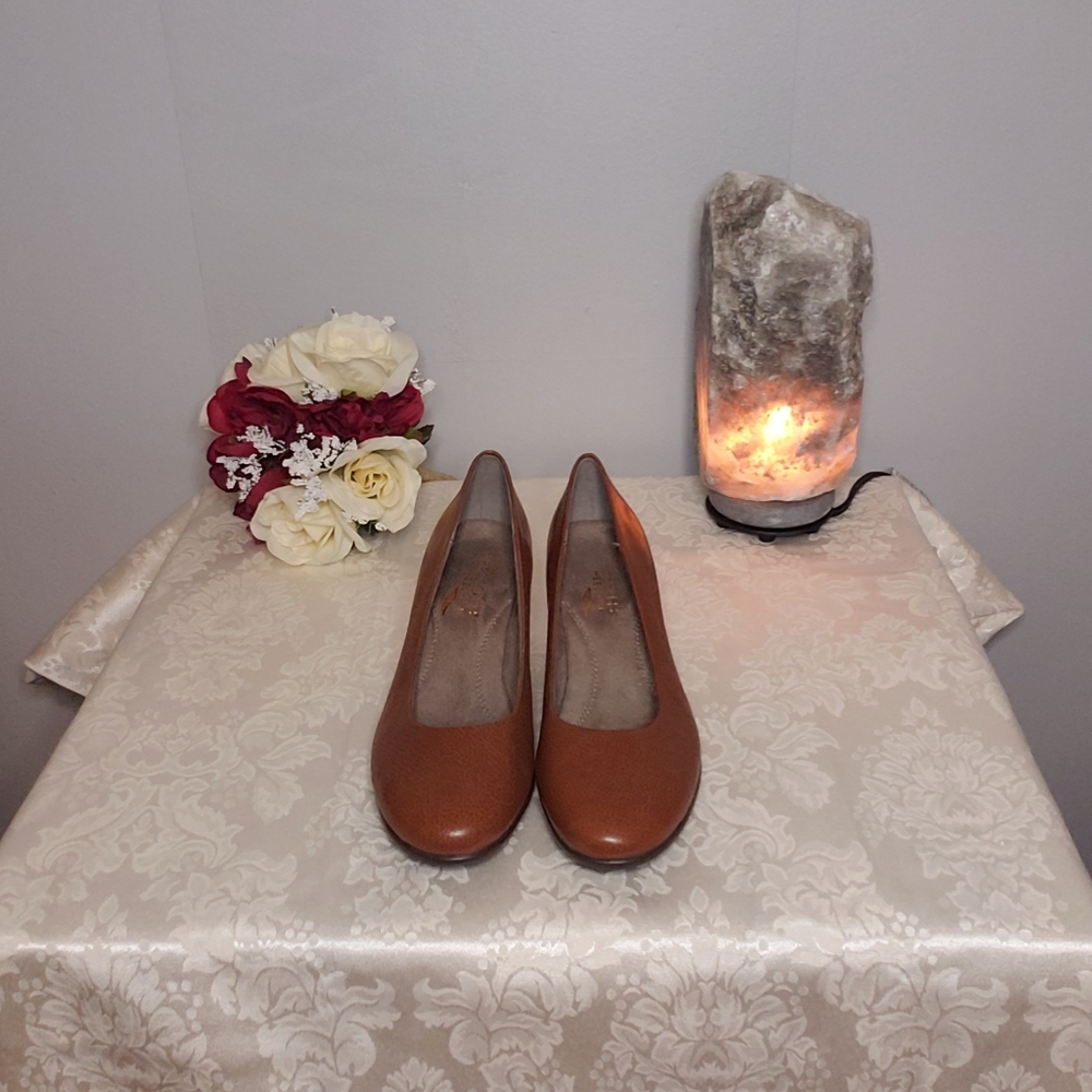Aerosoles Heel Rest Pumps - Size 6